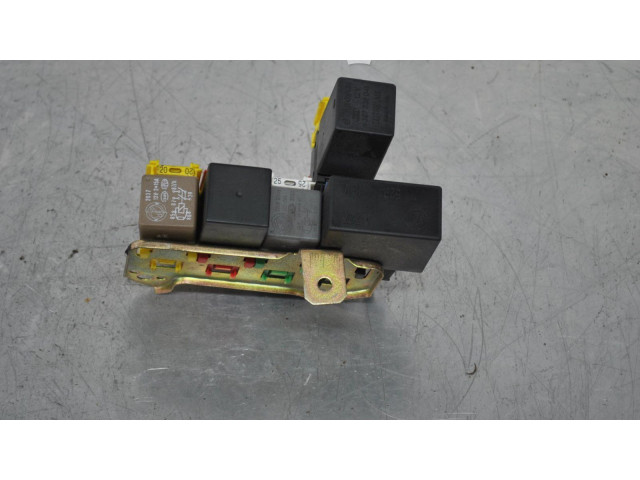 Блок предохранителей Fiat Coupe