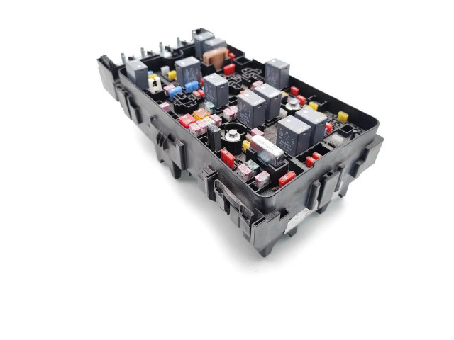 Блок предохранителей 68193002AF, 438209343E2 Jeep Cherokee