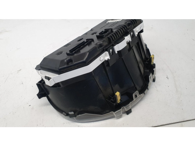 Přístrojová deska Toyota Yaris 2018 838000DT70