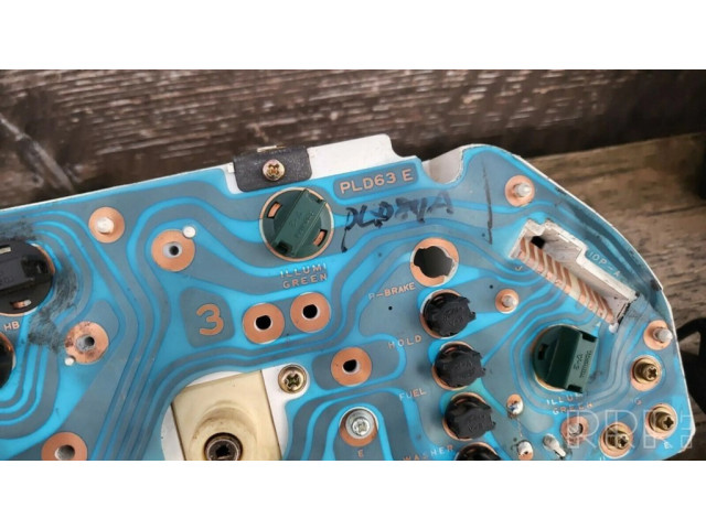 Přístrojová deska  Mazda 323 1993   