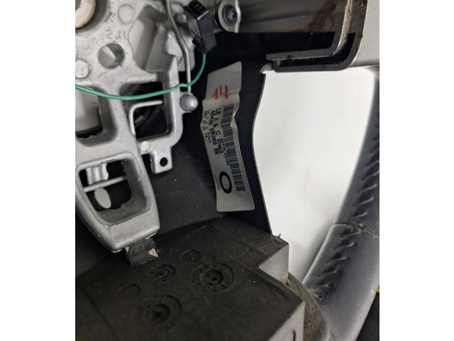 Руль Nissan Navara 2005 - 2016 года