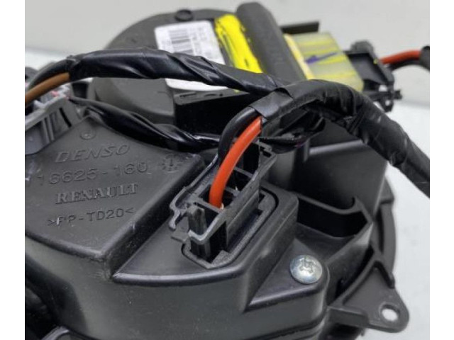 Вентилятор печки       Renault Clio V
