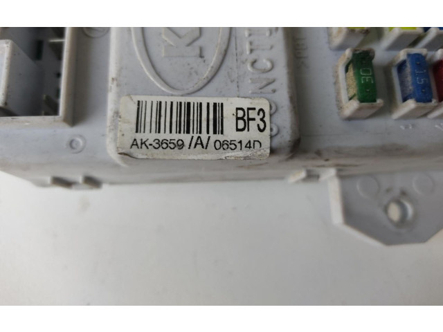 Блок предохранителей AK3659 KIA Sorento