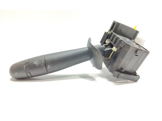 Ручка стеклоочистителей 8200070266   Renault Trafic I