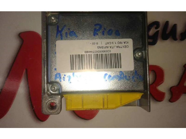 Блок подушек безопасности 0K30E677F0, CENTRALITAAIRBAG   KIA Rio