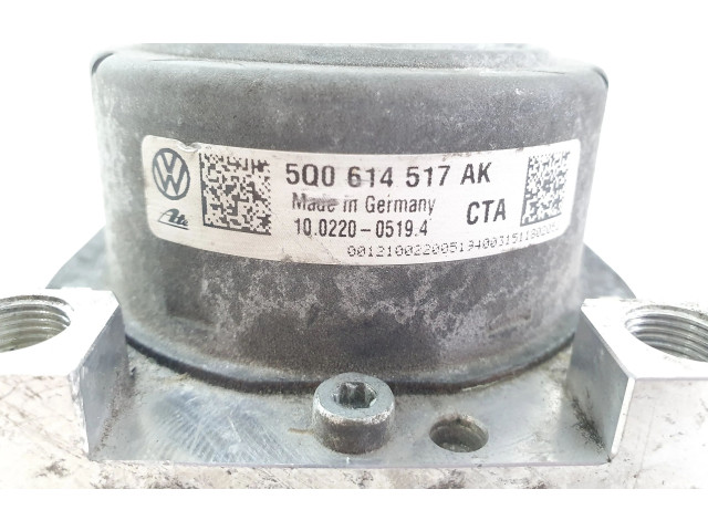 Блок АБС 5Q0907379AE, 5Q0614517AK Volkswagen e-Golf 2014 - года