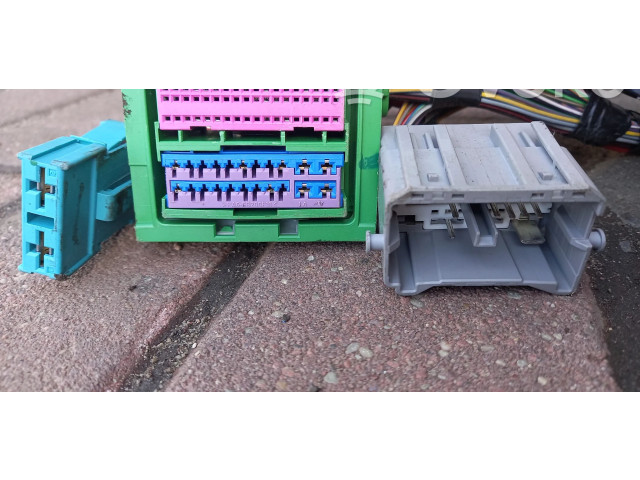 Pojistková skříňka Volvo V60 2011