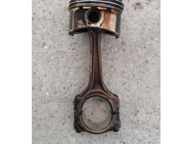 Поршень с шатуном 940A2000 Alfa Romeo Giulietta