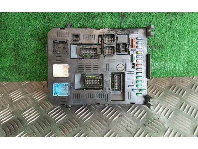 Блок предохранителей 9661940480 Citroen C4 I