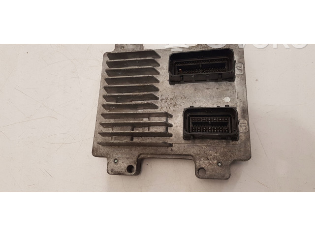 Блок управления двигателя 12642927, 12647212 Opel Meriva B