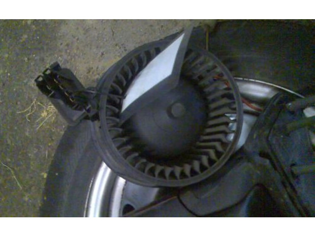 Вентилятор печки Volkswagen Golf III