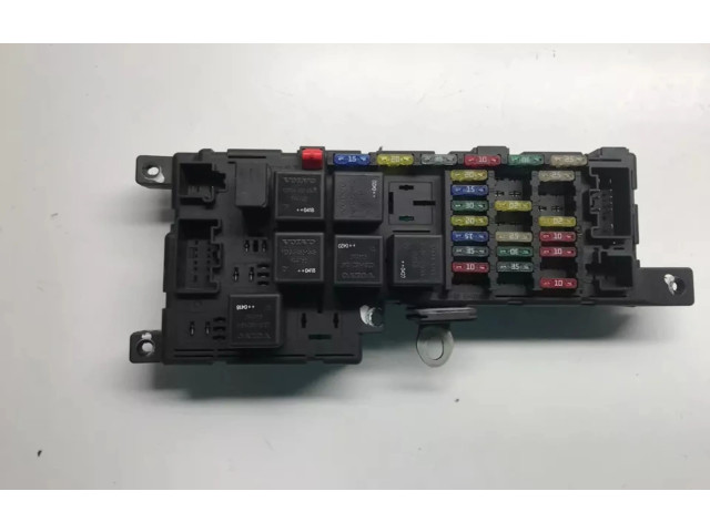 Блок предохранителей 30728008, 518828108 Volvo S80