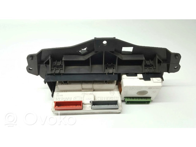 Дисплей 8200142416 Renault Scenic RX