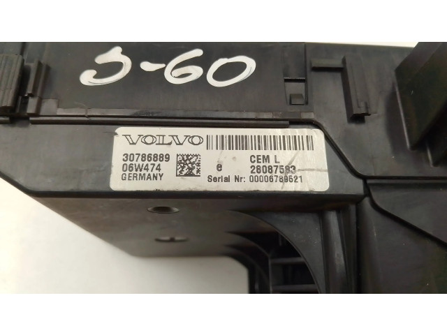 Блок предохранителей 30786889, 28087583   Volvo S60    