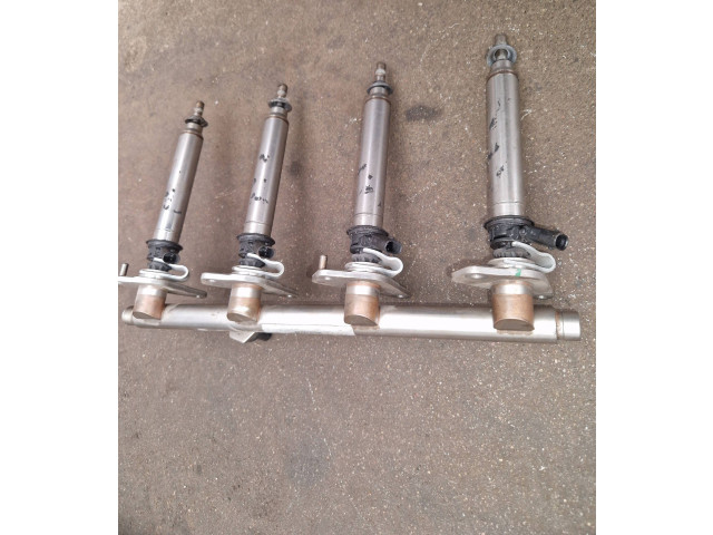 Топливная рампа A2700701595 Mercedes-Benz CLA C117 X117 W117