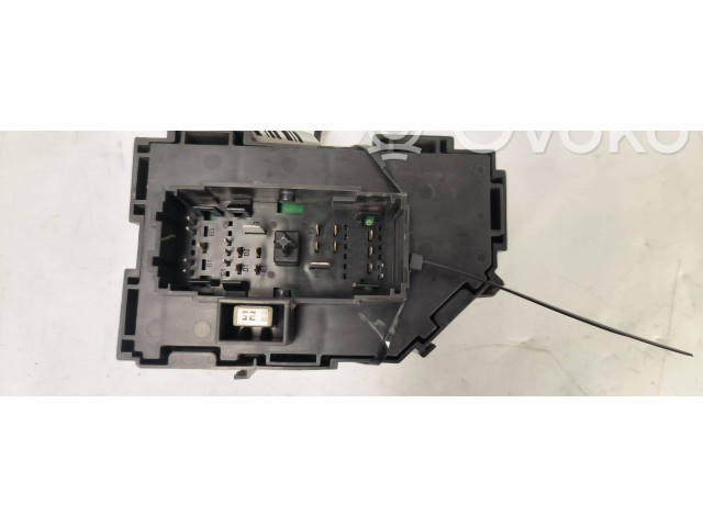 Pojistková skříňka 15925044 Cadillac Escalade 2007