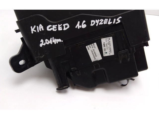 Блок предохранителей  91220A2463, 1879001316   KIA Ceed    