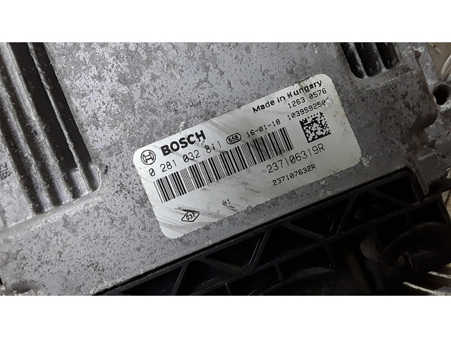 Блок управления двигателя 0281032811 Dacia Logan II