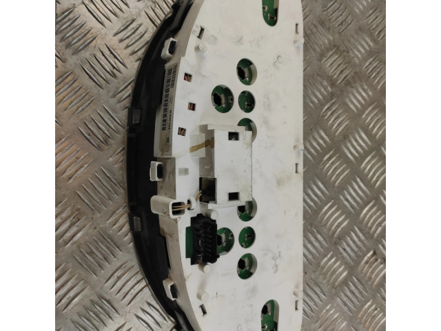 Přístrojová deska Chrysler Grand Voyager IV 2005 R409AH