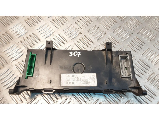 Блок управления климат-контролем 8200069371   Peugeot 307