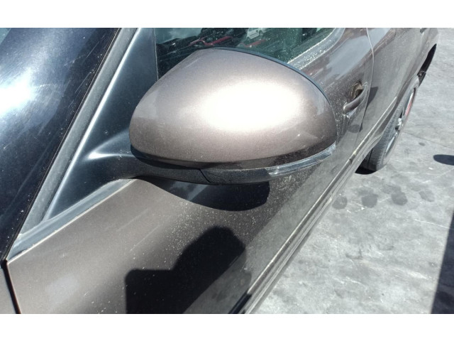 Зеркало электрическое Skoda Yeti (5L) 2009 - 2017 года