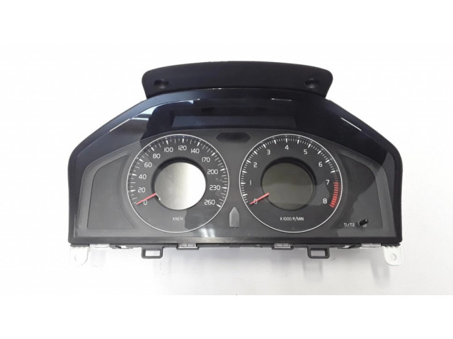 Панель приборов 30786622   Volvo V70       