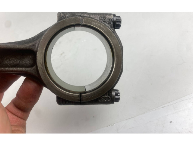  Поршень с шатуном  02604LA, 04LADE  Audi A3 S3 8V  