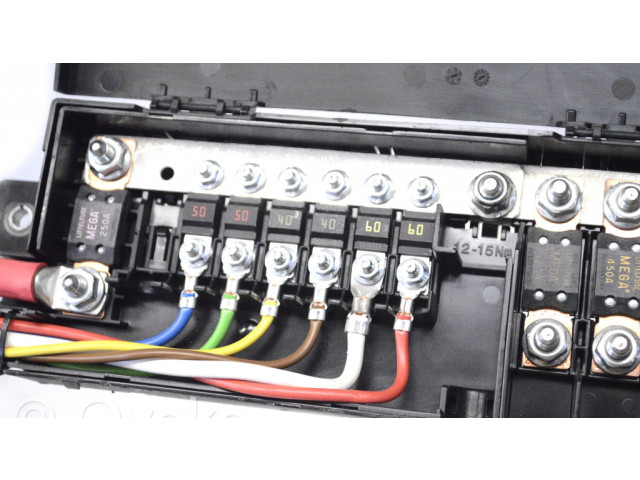 Блок предохранителей HX7314516AA Jaguar XE