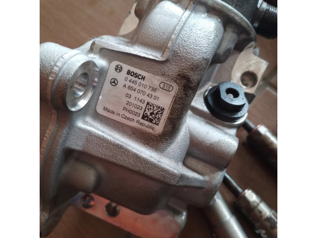 Vstřikovač A6540704301, 0445010736 Mercedes-Benz E W213 pro naftový motor 2.2