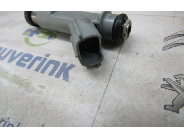 Форсунка 1611551580, 1611551580    Peugeot 108  1KRFE 