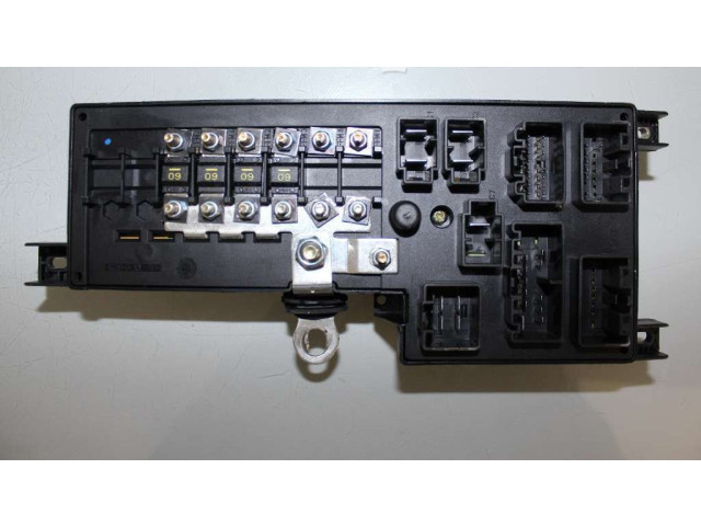 Блок предохранителей    9452993   Volvo V70