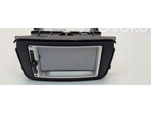 Pojistková skříňka Радио/ проигрыватель / навигация Smart ForFour II W453 2024