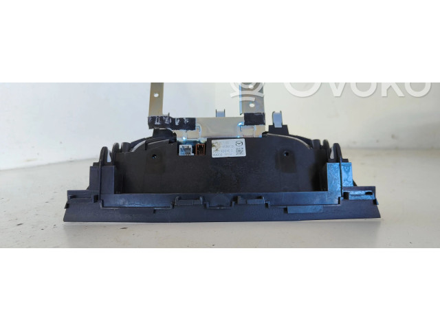 Дисплей BHP1611J0D Mazda 3 II