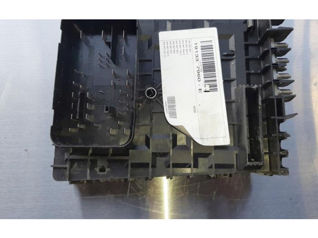 Блок предохранителей  191337960E   Volkswagen Caddy    