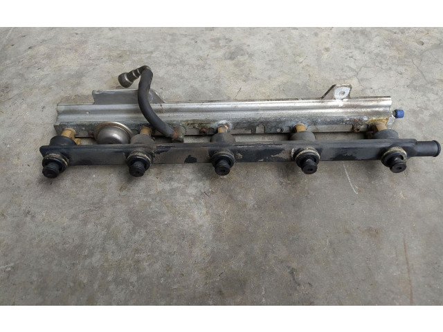 Топливная рампа 9186836   Volvo S60  