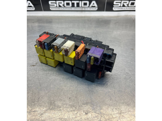 Pojistková skříňka A0325458232, 0005404850 Mercede-Benz S W220 2000