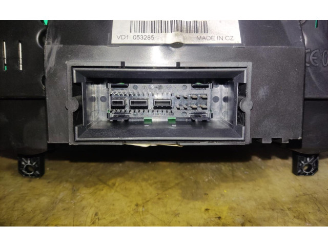 Панель приборов 1Z0920810E   Skoda Octavia Mk2 (1Z)       