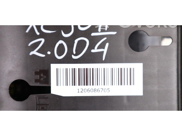 Блок предохранителей 32209198 Volvo XC90