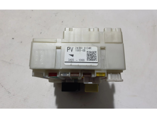 Pojistková skříňka 243809134R Renault Austral 2023