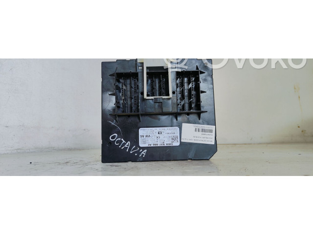 Блок предохранителей 5WA937086AE   Skoda Octavia Mk4    