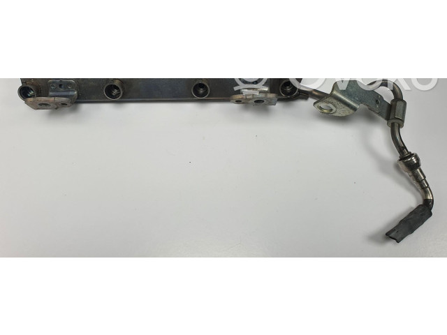 Vstřikovací lišta Nissan NV200