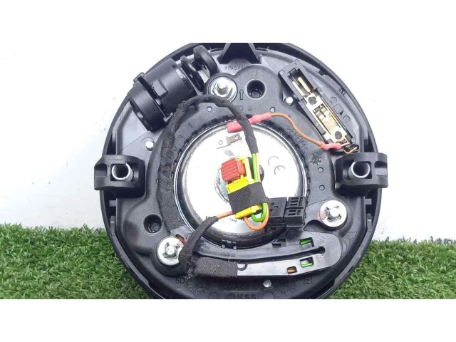 Подушка безопасности водителя 01561476090 Alfa Romeo Stelvio