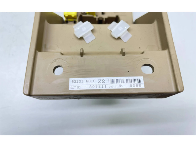 Блок предохранителей 82201FG010, 807211   Subaru Forester SH    