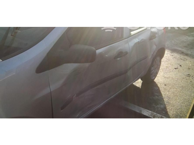 Ручка стеклоочистителей 8201590631 Renault Clio III