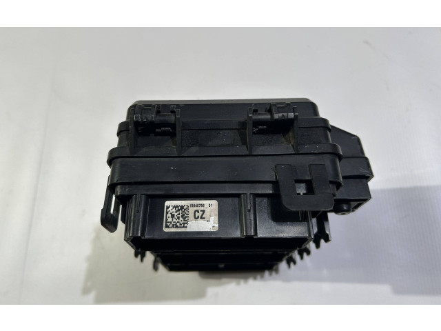 Pojistková skříňka 15940756 Chevrolet Corvette C6 2008