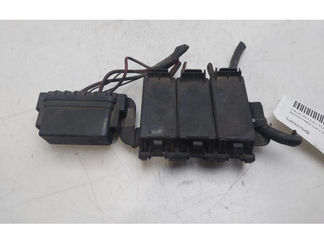 Блок предохранителей 5J0937548 Skoda Fabia Mk2 (5J)