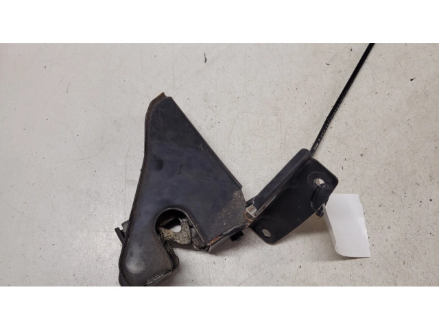 Замок капота двигателя