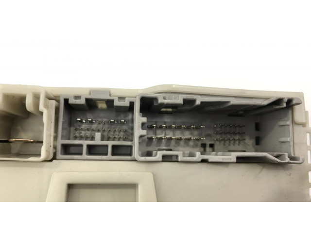 Блок предохранителей  8273050490, 82730-50490   Lexus LS 460 - 600H    