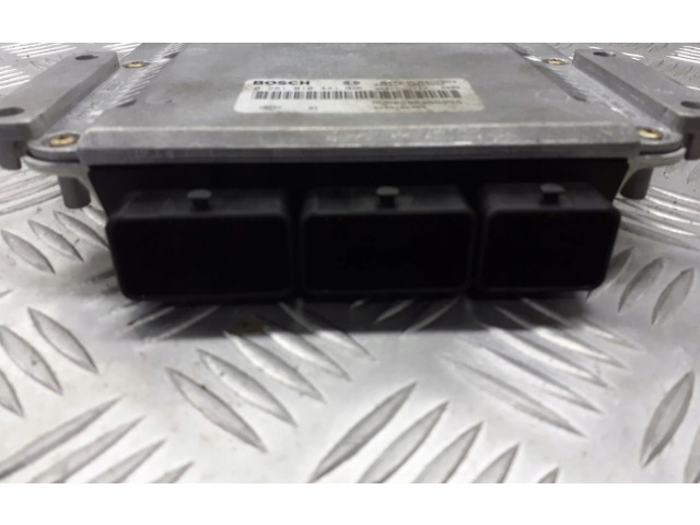 Řídící jednotka 30630048 Volvo S40 2003