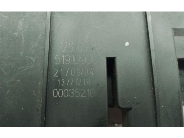 Блок предохранителей 460023260   Saab 9-5    